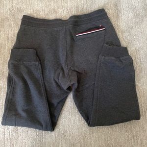 Tommy joggers